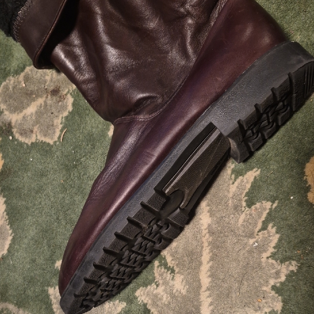 Brown Leather Shearling-Lined Boots - Picture 5 of 12
